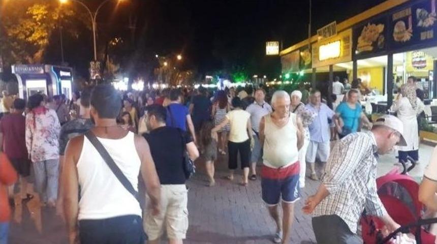 Ak&ccedil;ay&rsquo;a Tatilci Akını