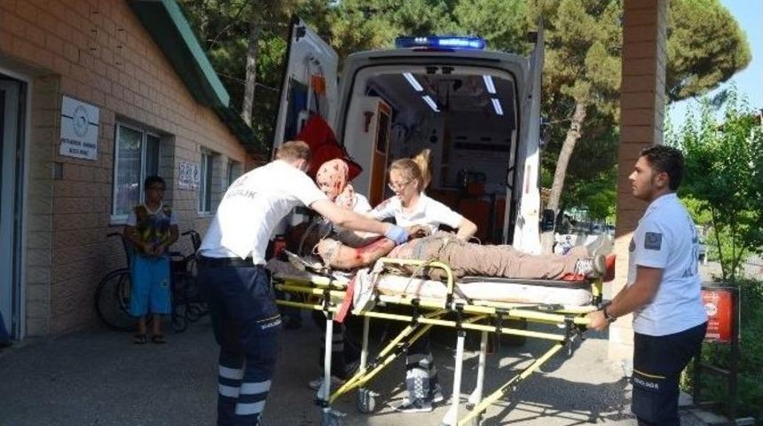 Tır&rsquo;ın Sıkıştırdığı Kurtarıcı S&uuml;r&uuml;c&uuml;s&uuml; Hayatını Kaybetti