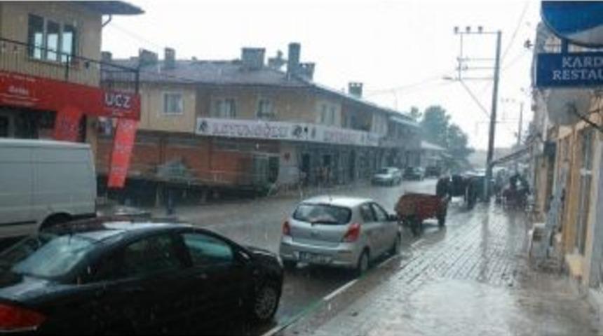 Kelesliler Yağmura Hazırlıksız Yakalandı