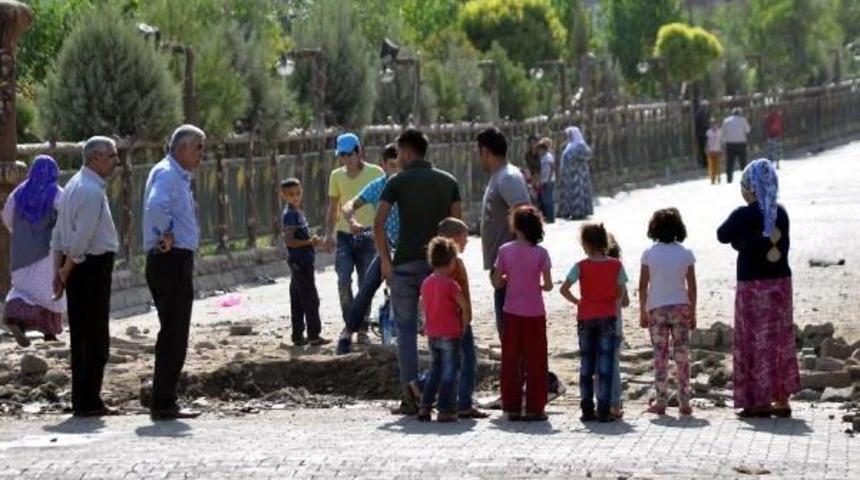 Cizre'de Minib&uuml;s Ge&ccedil;erken Bomba Patladı: 1 Kişi &Ouml;ld&uuml;