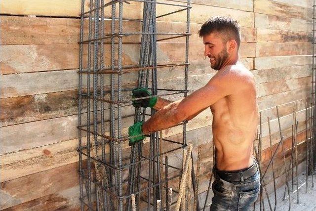 (&ouml;zel Haber) Kızgın G&uuml;neşin Altında Ekmek Parası İ&ccedil;in Savaşıyorlar 1