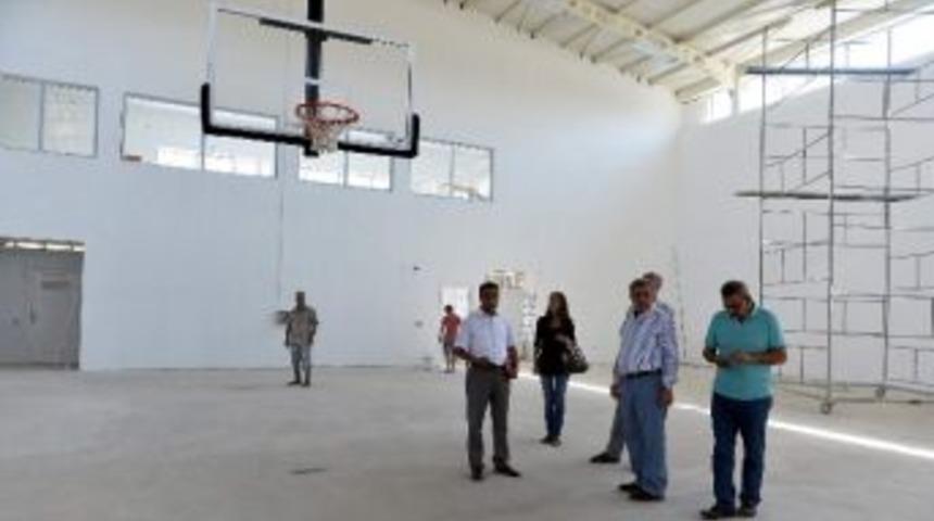 Muratpaşa&rsquo;da 3 Spor Salonu Eğitim Yılına Hazır Olacak