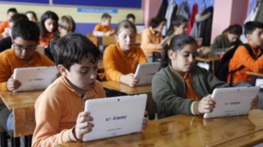 Kocaeli B&uuml;y&uuml;kşehir 27 Bin 810 Tablet İ&ccedil;in İhaleye &Ccedil;ıkılacak