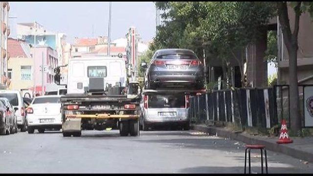 Emniyetin Bah&ccedil;esindeki Poşetten Havai Fişek &Ccedil;ıktı 1