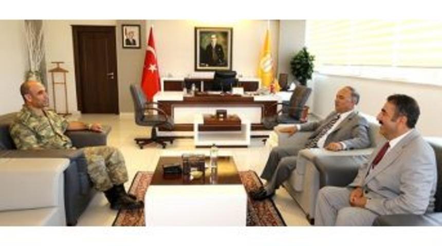 Yeni Komutan, Rekt&ouml;r&uuml; Ziyaret Etti