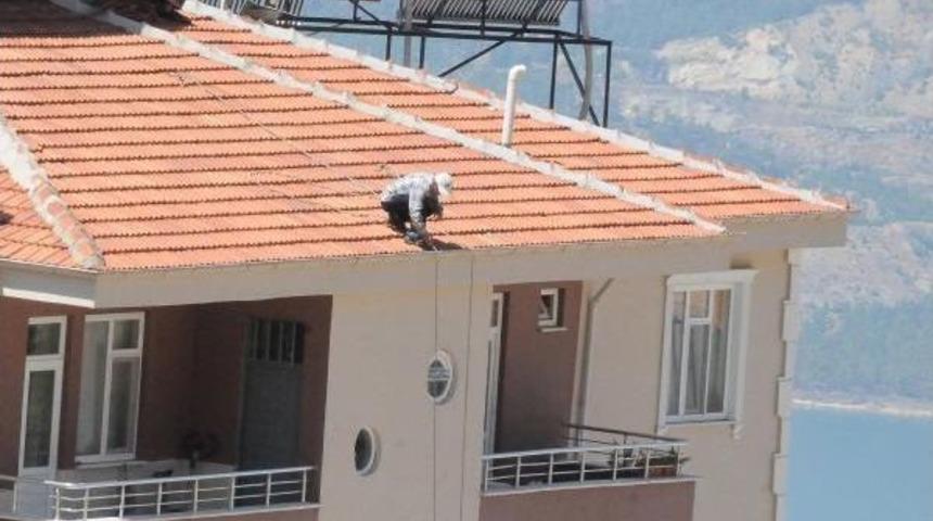 &Ccedil;atıda &Ccedil;alışan Iş&ccedil;i Y&uuml;rekleri Ağıza Getirdi