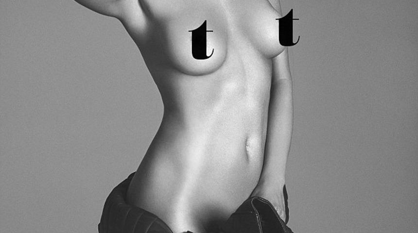 'Hepimiz &ccedil;ıplak doğduk' dedi soyundu