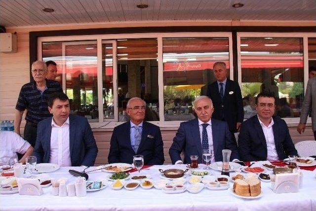 Yılmaz: “raylı Sistem İnşaatı İhalesini 83 Milyon Tl’ye Bir Firmaya Verdik”