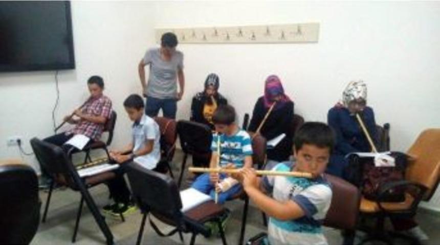 &Ccedil;ocuk Ve Gen&ccedil;lerin Ney Merakı