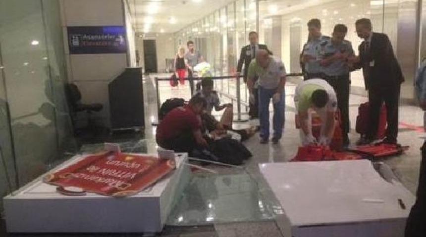 American Injured After Falling 12 Meters At Istanbul&rsquo;S Atat&uuml;rk Airport