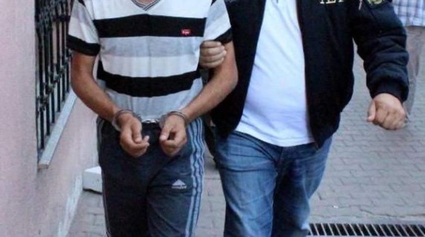 Suriyeli 2 Kardeşte 3 El Bombası Ve 3 Tabanca