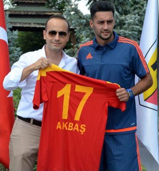 Kayserispor'da Mustafa Akbaş Imzayı Attı Sıra Furkan Özçal'da