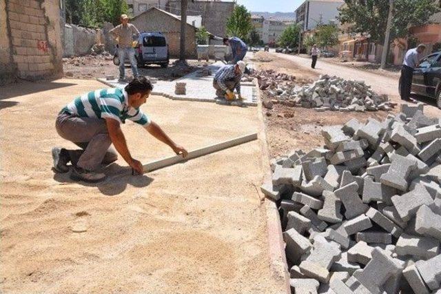 Kaldırımlar Ve Yollar Yenileniyor 1