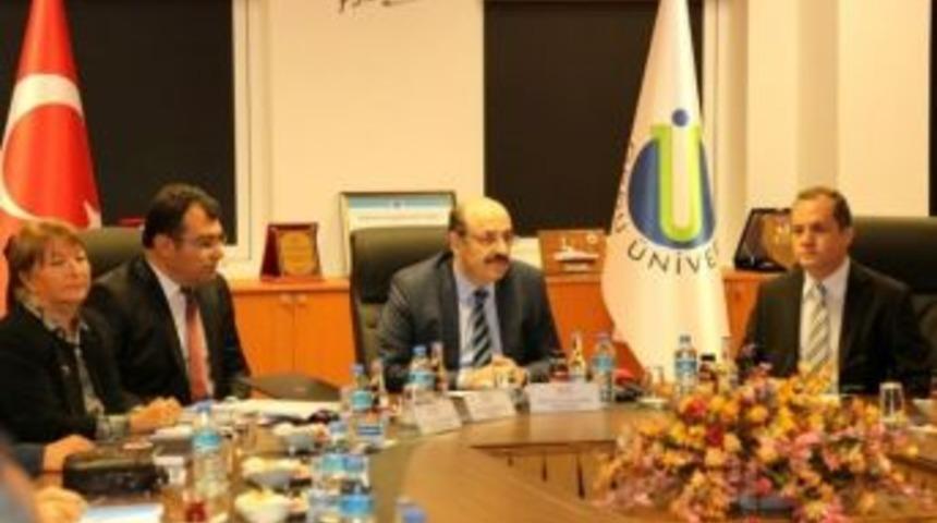 "b&ouml;lgesel Gelişmede &Uuml;niversitelerin Rol&uuml;" Toplantısı