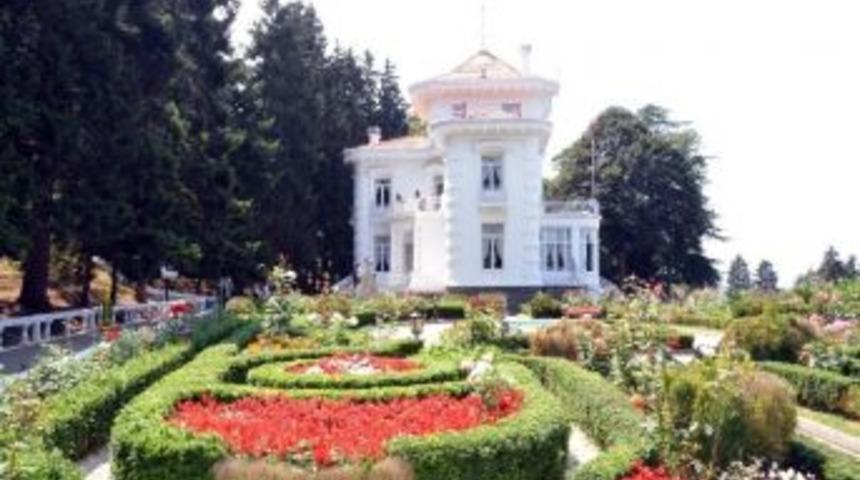 Atat&uuml;rk K&ouml;şk&uuml;&rsquo;n&uuml; Son Bir Yılda 186 Bin 564 Kişi Ziyaret Etti