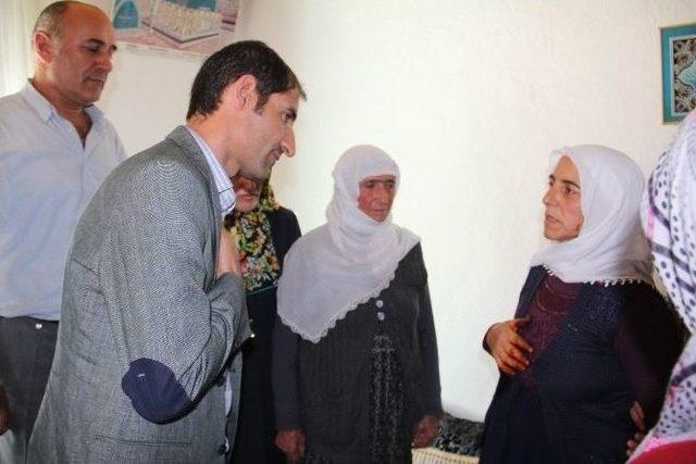 Hdp&rsquo;den Şehit Askerin Ailesine Ziyaret 3