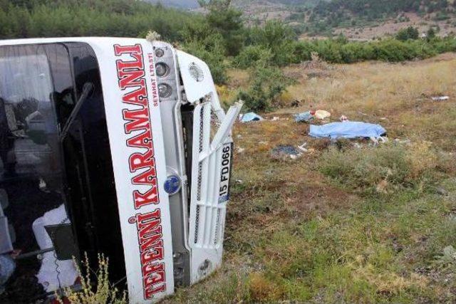 Burdur'da Midibüs Devrildi: 2 Ölü, 11 Yaralı (2)