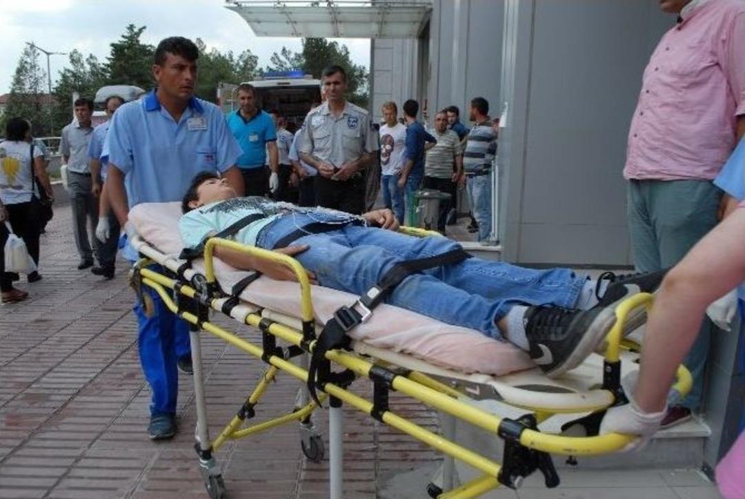 Burdur&rsquo;da Midib&uuml;s Devrildi: 2 &Ouml;l&uuml;, 11 Yaralı