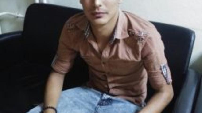 İzmit&rsquo;te Bı&ccedil;aklı Kavga: 1 Yaralı