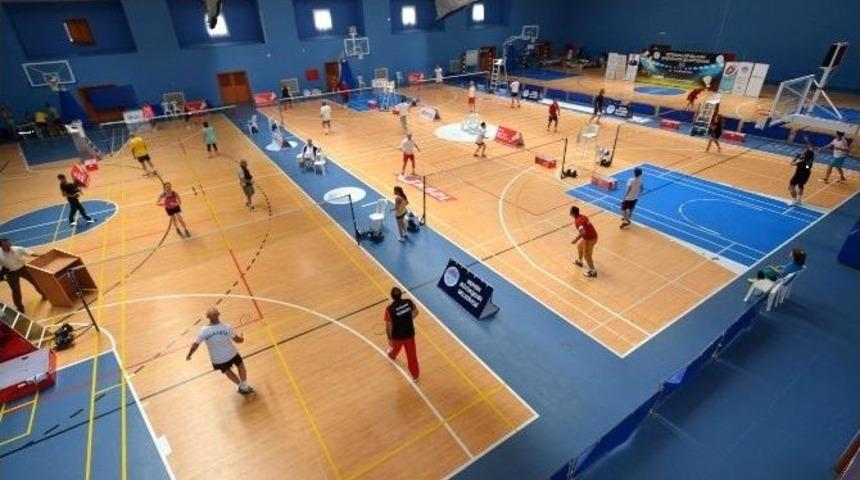 Veteranlar Balkan Badminton Şampiyonası Mersin&rsquo;de Yapılıyor