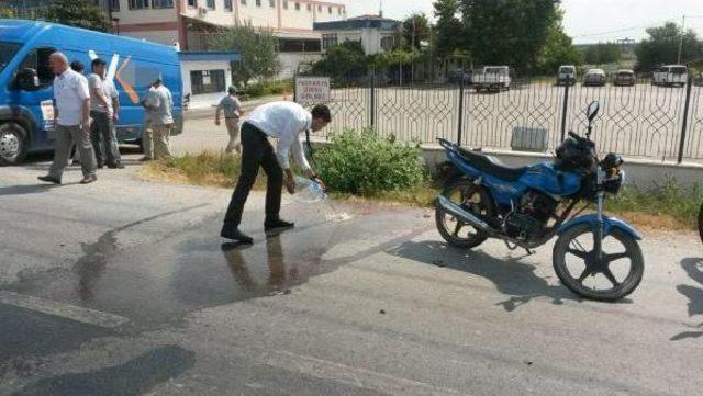 Yolcu Otobüsüyle Çarpışan Motosikletin Sürücüsü Yaşamını Yitirdi