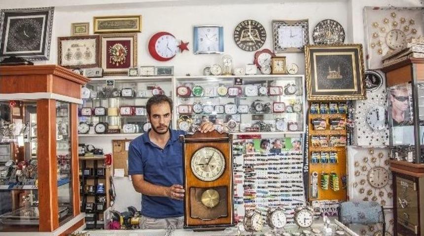 (&ouml;zel Haber) Yarım Asırlık Saatler Teknolojiye Direniyor