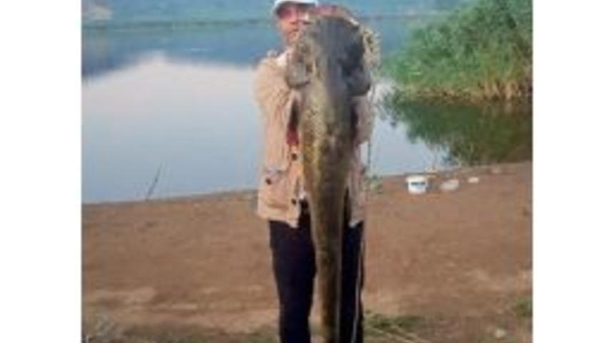 Oltayla Tuttuğu Dev Yayını Huzurevine Bağışladı