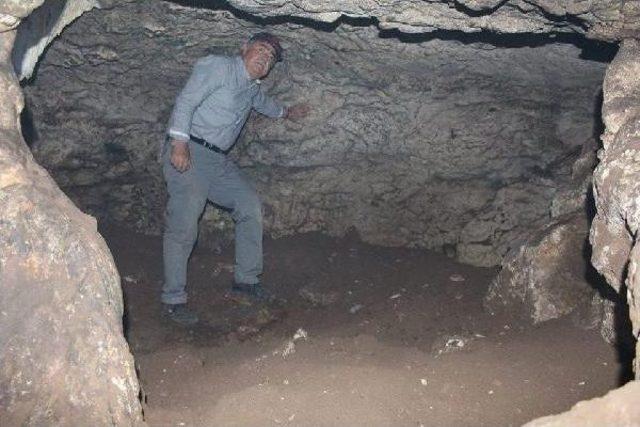 Keklik Tepesi'nde Mağara Bulundu