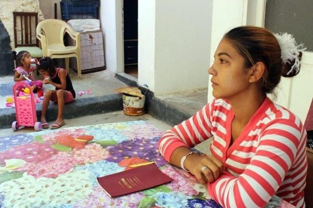 (&ouml;zel Haber) K&uuml;&ccedil;&uuml;k Yaşta Evlendiği İ&ccedil;in Eşi Tutuklanan Kadının &Ccedil;aresizliği