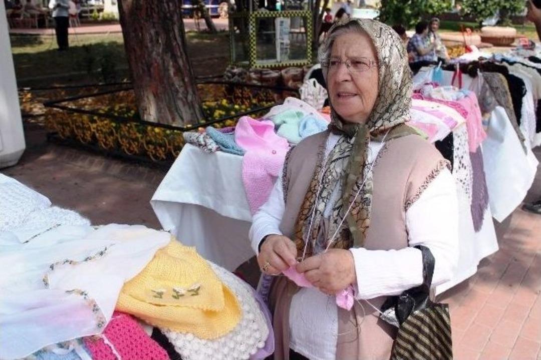 (&ouml;zel Haber) &rsquo;hanımeller&rsquo;in El Emekleri Pazarda Sergileniyor