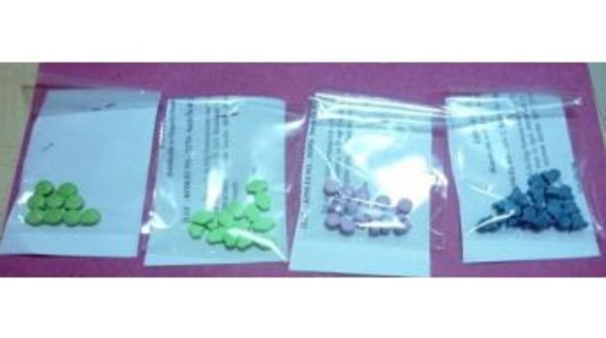 8 Yaşındaki &Ccedil;ocuğa Uyuşturucu Sattırdılar