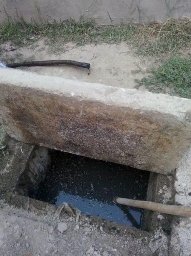 Ka&ccedil;ak Bağlantılar Kanalizasyonları Tıkıyor 1