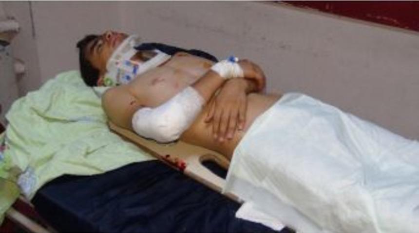 Trafik Magandası Anne Ve İki &Ccedil;ocuğuna &Ccedil;arpıp Ka&ccedil;tı