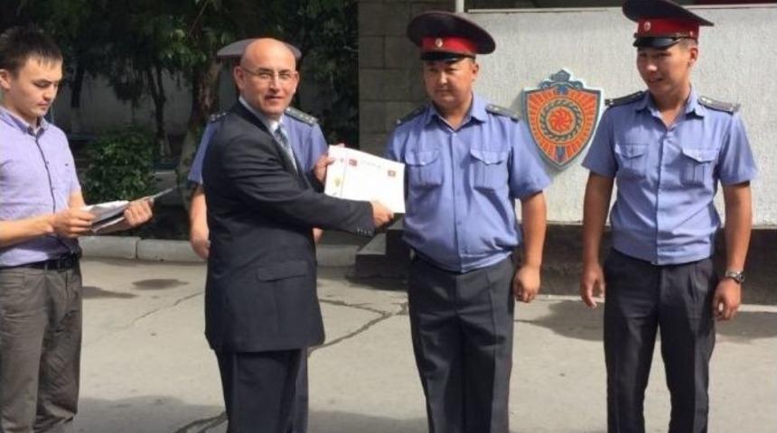Kırgız Polislere Se&ccedil;im D&ouml;neminde D&uuml;zen Koruma Eğitimi