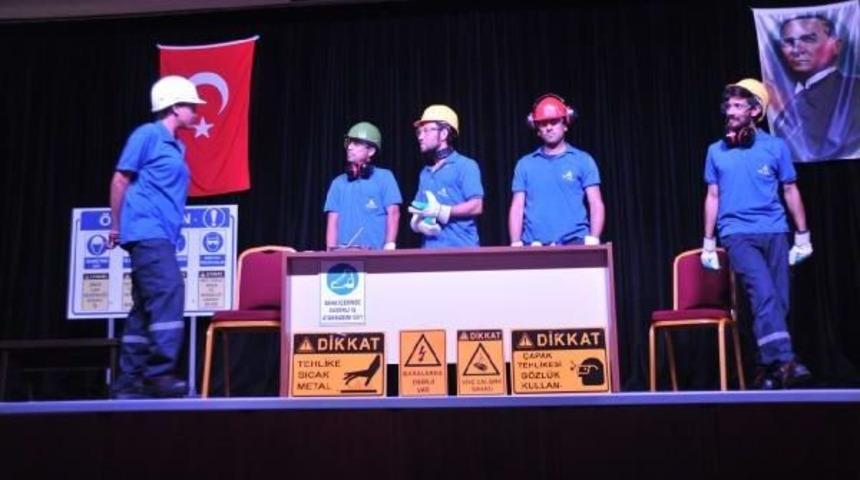 Asil &Ccedil;elik Iş&ccedil;isine Tiyatrolu 'iş&ccedil;i Sağlığı Ve G&uuml;venliği' Eğitimi