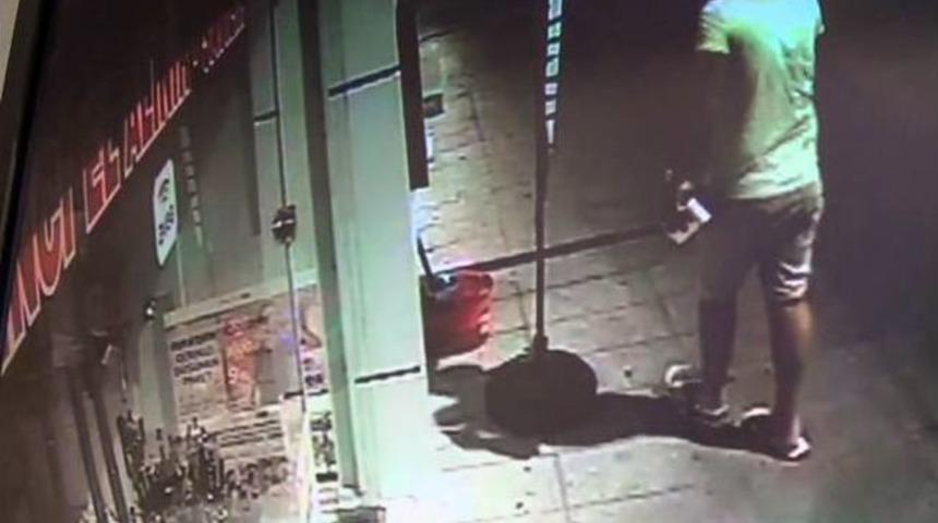 Telefonunu Tamir Etmeyen İş Yerinden Telefon &Ccedil;aldı