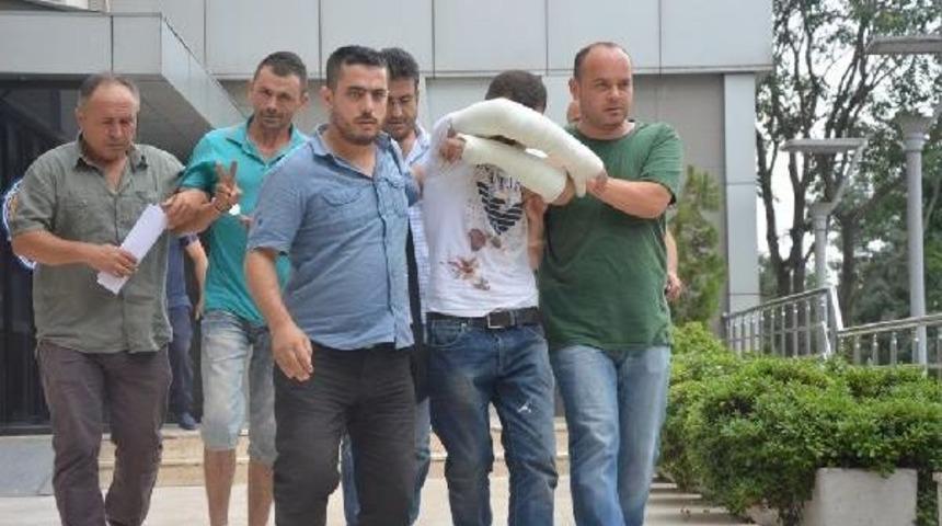 Polisten Ka&ccedil;arken Ikinci Kattan D&uuml;şen Ş&uuml;pheli, Al&ccedil;ılı Kollarıyla Mahkemeye Sevk Edildi