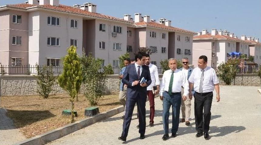 Vali B&uuml;y&uuml;k, Sosyal Donatı Konutlarında İncelemede Bulundu