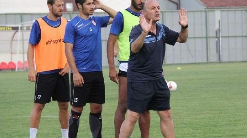 Özcan Bizati: Taraftarımıza Şampiyonluk Hediye Edeceğiz