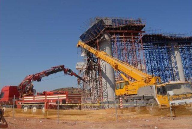 Chp Heyeti 4 Kişinin &Ouml;ld&uuml;ğ&uuml; Viyad&uuml;k Inşatında Inceleme Yaptı 2