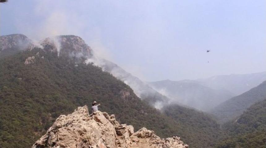 Buca&rsquo;daki Yangın 15 Saatte Kontrol Altına Alınabildi