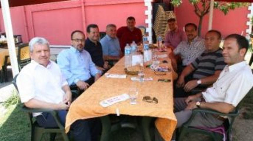 Devrekli Gurbet&ccedil;iler D&uuml;zenlenen Yemekte Bir Araya Geldi