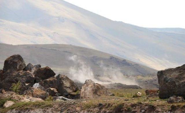 Doğubayazıt'ta Yol Kesen Teröristler 1 Uzman Çavuşu Şehit Etti (2)