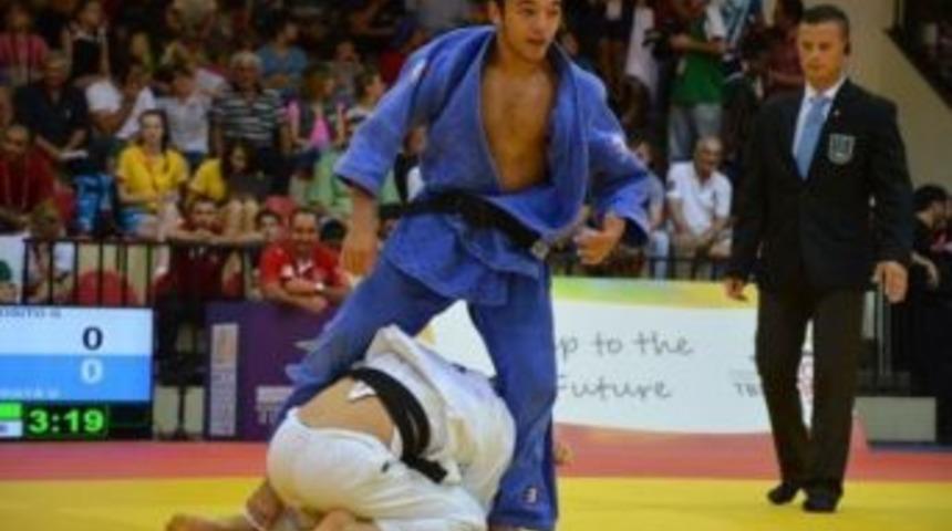 Osmangazili Judocu D&uuml;nya &Uuml;&ccedil;&uuml;nc&uuml;s&uuml;