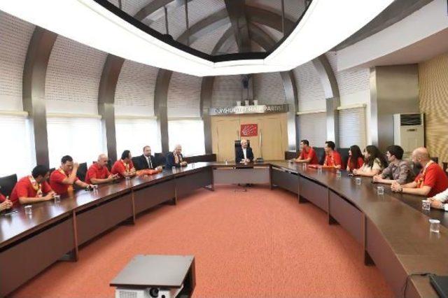 Kılı&ccedil;daroğlu nu G&ouml;ztepeli Taraftarlar Ziyaret Etti 2