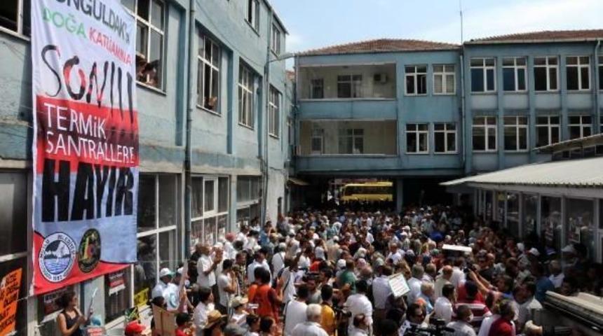 Zonguldak'ta Termik Santral I&ccedil;in &Ccedil;ed Toplantısında Kefenli Protesto