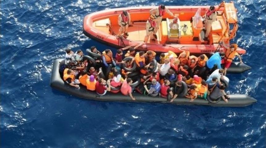 Ege&rsquo;de 2 Bin 631 Ka&ccedil;ak G&ouml;&ccedil;men Son Anda Kurtarıldı