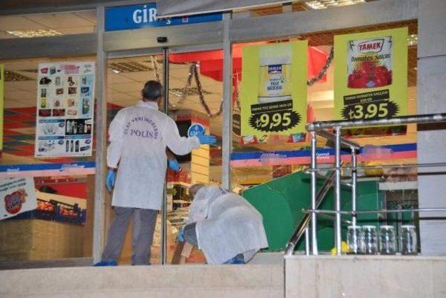 Adana'da Market Zincirin 2 Ayrı Şubesinde Eş Zamanlı Patlama