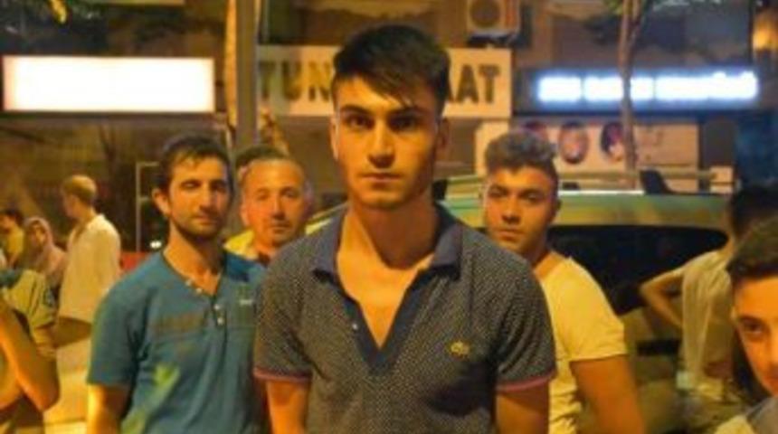 - Bayrampaşa Emniyet M&uuml;d&uuml;rl&uuml;ğ&uuml; &Ouml;n&uuml;nde 2 Ses Bombası Patladı