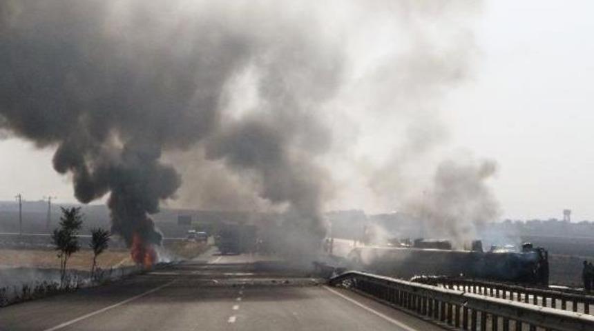 Nusaybin'de Motorin Y&uuml;kl&uuml; Tanker Alev Alev Yandı